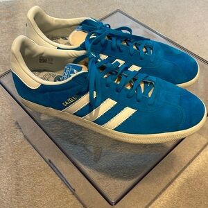 Men’s size 10.5 Adidas Gazelles! These shoes are in fantastic shape!